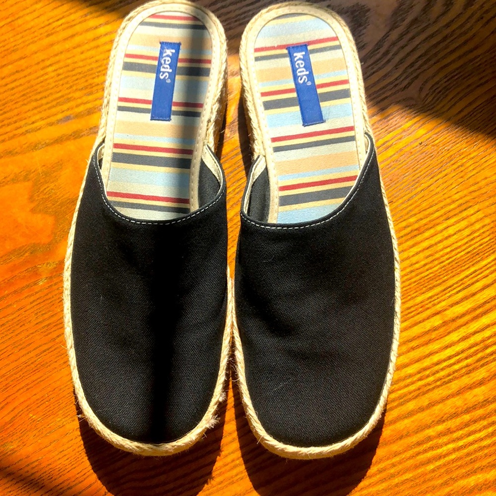 Beautiful slip on shoes by Keds SALE SALE SALE $16